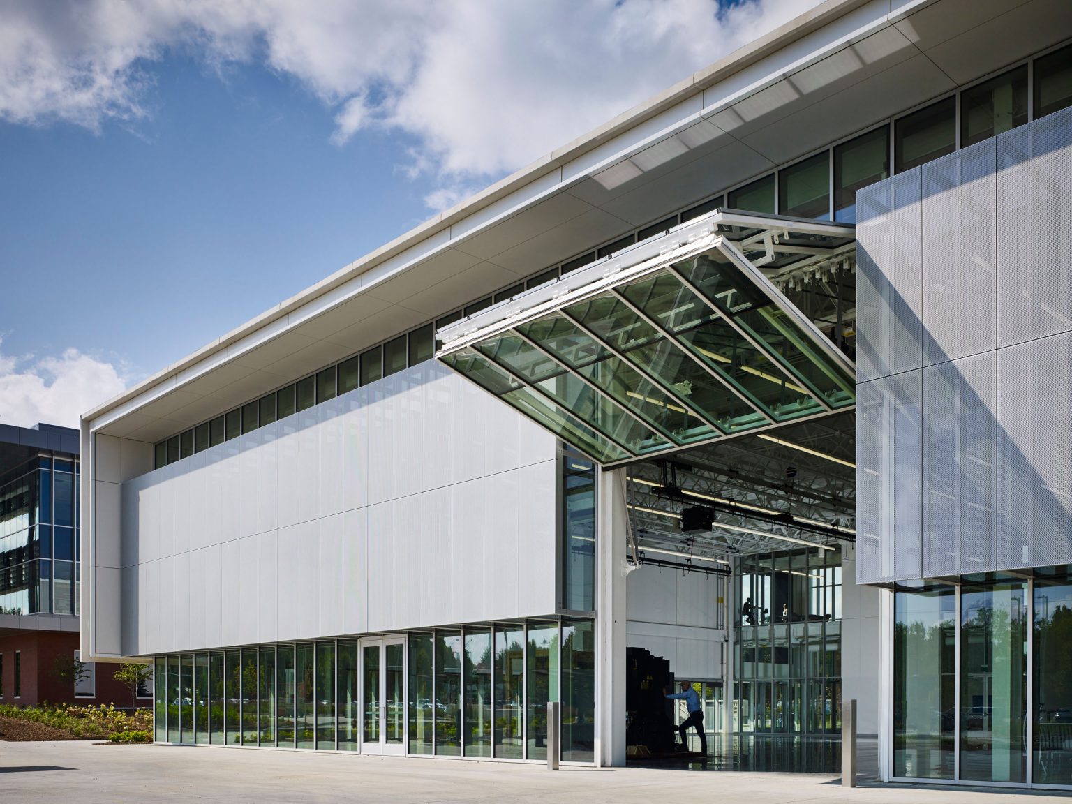Center for Advanced and Emerging Technology - BNIM