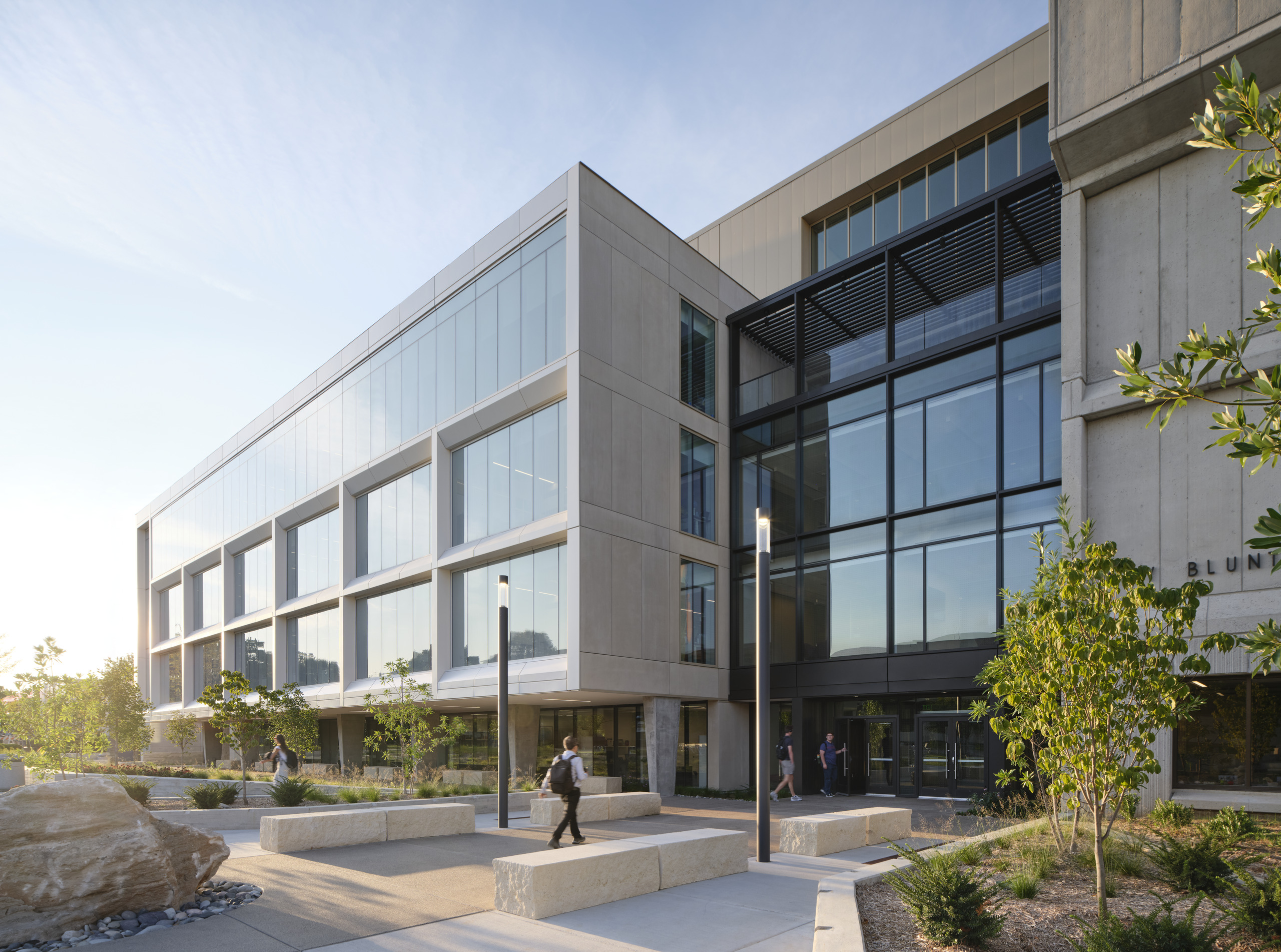 Blunt Hall College of Natural and Applied Sciences