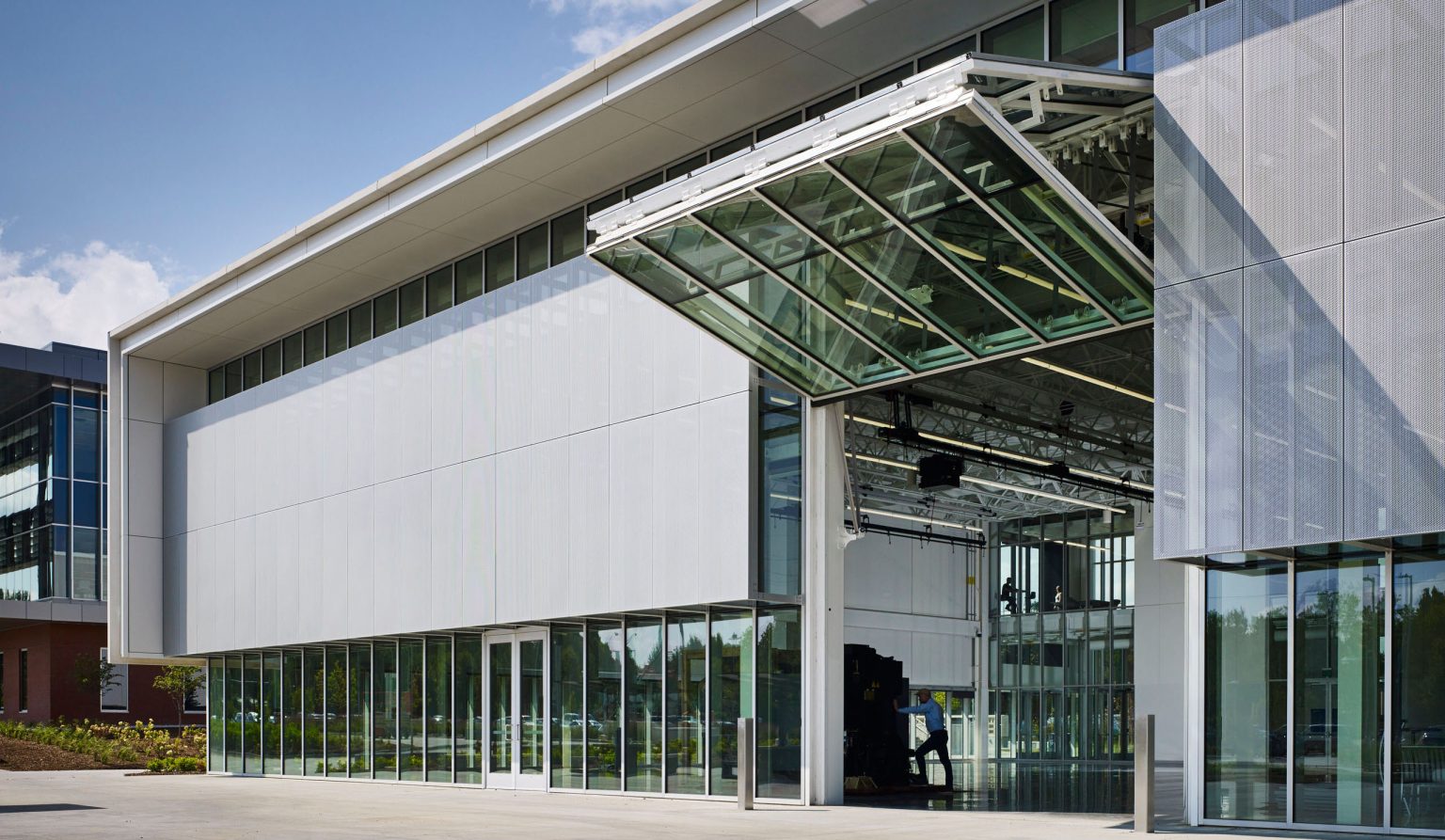 Center for Advanced and Emerging Technology - BNIM